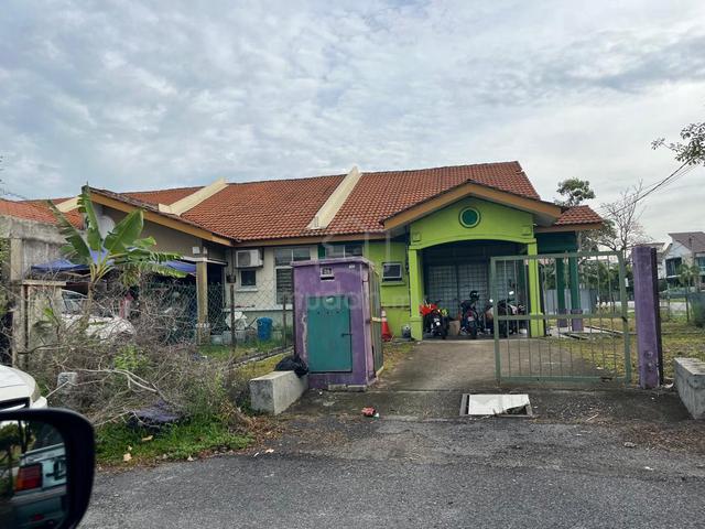 Rumah teres untuk dijual di Saujana putra 1