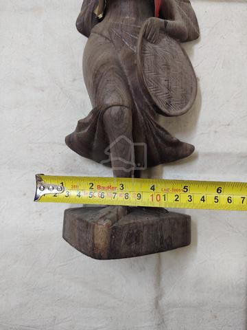 old wooden status - photo 4 of 6