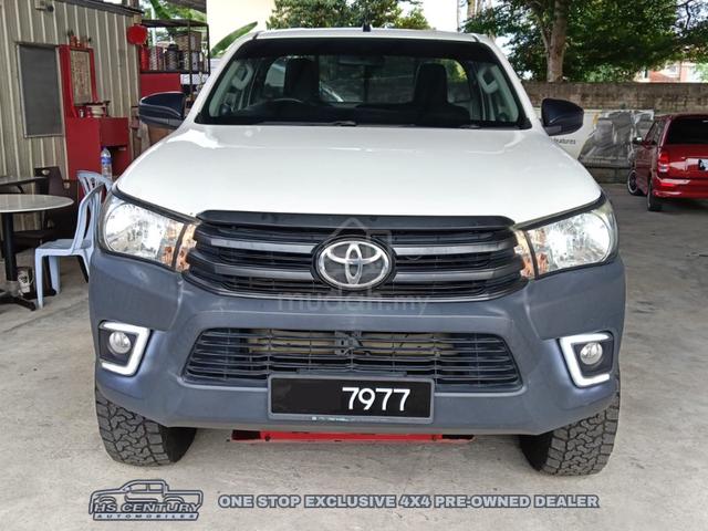 2018 Toyota HILUX 2.4 MT FACELIFT (M) - 1