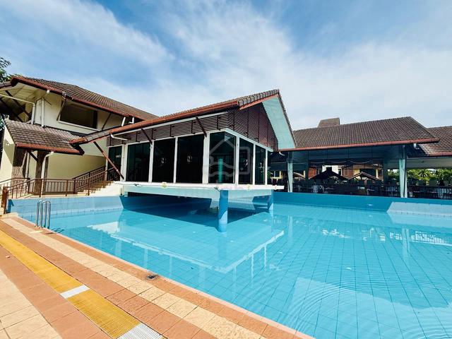 Lake Valley Avenue 2 Town House,Bandar Tun Hussein Onn Cheras Selango 1