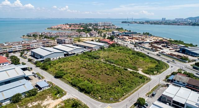 Freehold Development Land @ Batu Maung | 1.5Acres | Near FTZ & Airport 1