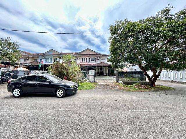 Rumah End Lot selesa ,cantik 1
