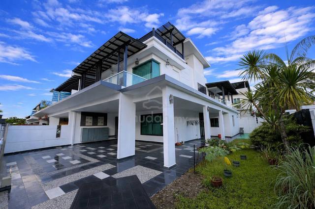 2.5 Storey @ Taman Sutera Utama/ Perling/ Corner Lot/ Renovate 1