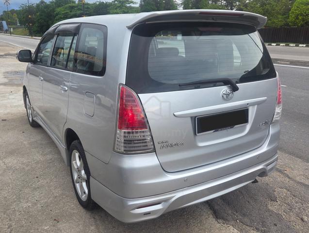 2010 Toyota INNOVA 2.0 E FACELIFT (M) - 3