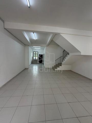 Rent/Scientex Senai Utama/2.5 Storey/ 1