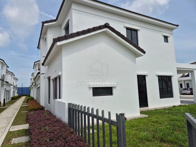 【Corner Unit】Camdon @ Batu Kawan Double-Storey Garden Home For Sale 1