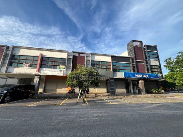 Market 1.8m! Sell 1.2m only! SHOPLOT Berjaya Park Section 32 Shah Alam 1