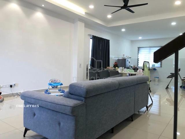 Facing Garden 2 Storey End Lot Robin Bandar Rimbayu Partially Furnishe 1