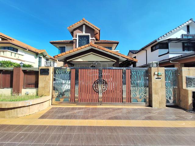 Double Storey Bungalow at Aman Perdana, Klang For Sales 1