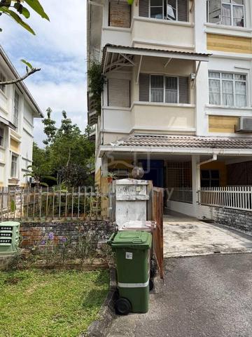 PARTLY FURNISHED Townhouse Danau Ayu Townvillas Presint 16 Putrajaya 1