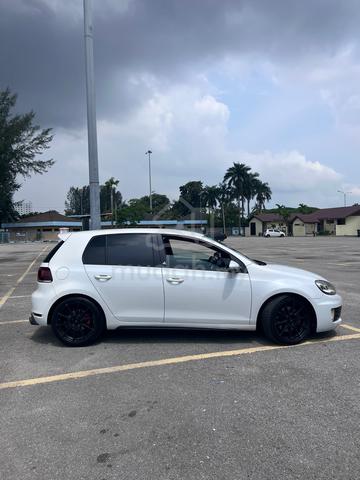 Volkswagen Golf GTI 2.0 (A) 2011 / Reg 2015 - 3