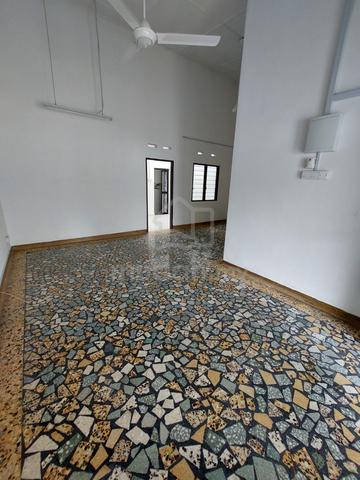 Petaling Jaya Jalan Templer Assunta Single Storey House for Rent 1