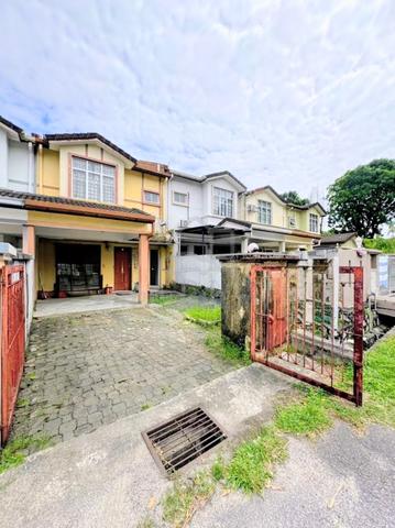 FREEHOLD 20X70 RARE🔥 2 Storey Putra Bahagia Heights Subang Jaya 1