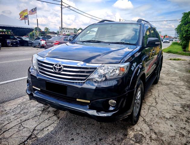 Toyota FORTUNER 2.7(A)V TRD SPORTIVO VVT-i 4X4 SUV - 2