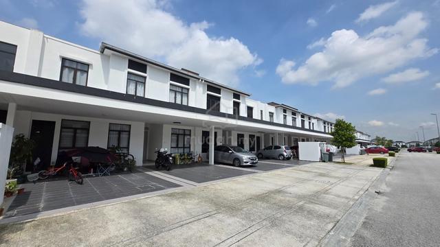 Townhouse Regent Garden, Eco Grandeur, Puncak Alam 1