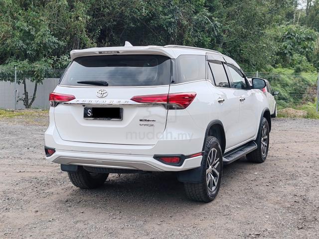 2017 Toyota FORTUNER 2.4 VRZ (A) - 4