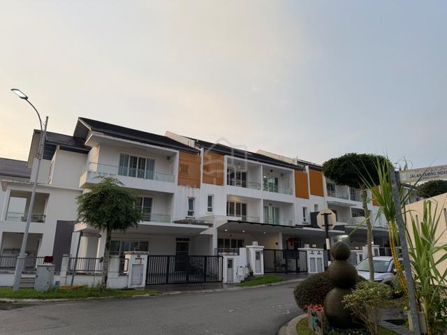 3 Storey Superlink 22x75 Taman Taming Indah 2, Bandar Sungai Long 1