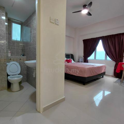 Room near Sri Damansara Walk 3min to MRT Station n KTM 1