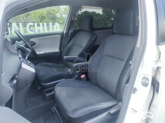 2010 Toyota WISH 1.8 S (A) FREE WARRANTY - 4