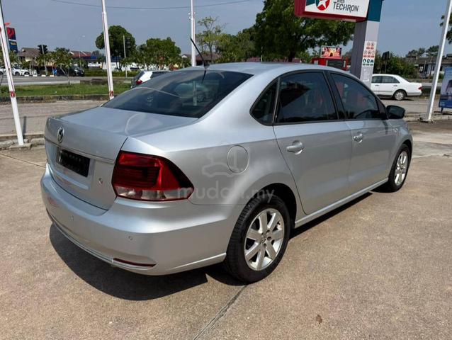 2016 Volkswagen VENTO 1.6 COMFORTLINE (A) - 2