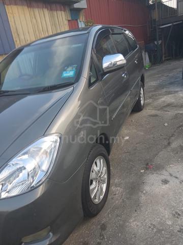 2011 Toyota INNOVA 2.0 G (A) - 4