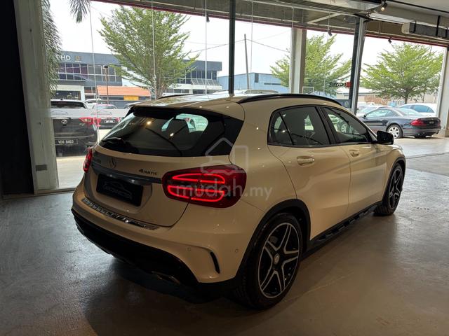 2015 Mercedes-Benz GLA250 4MATIC AMG Line - 30K KM - 4