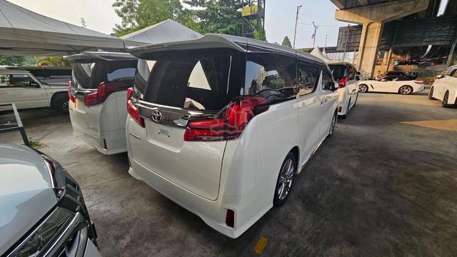 2023 Alphard S Type Gold 5AB GRADE 19k km - 3