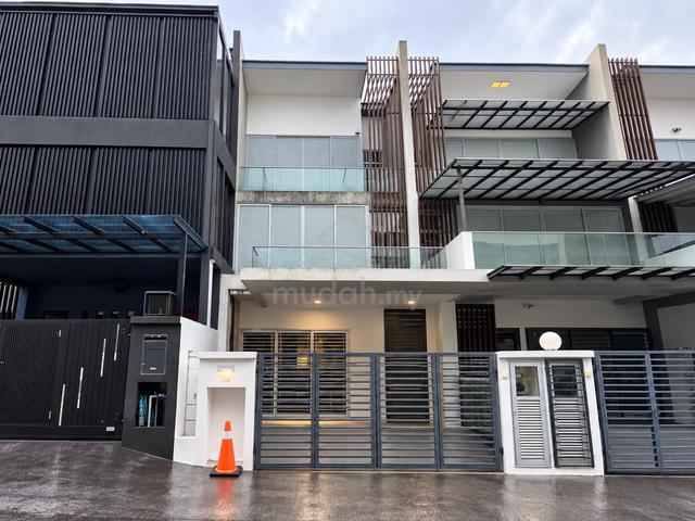 Sunstone Villa @ New Condition House for sale 1