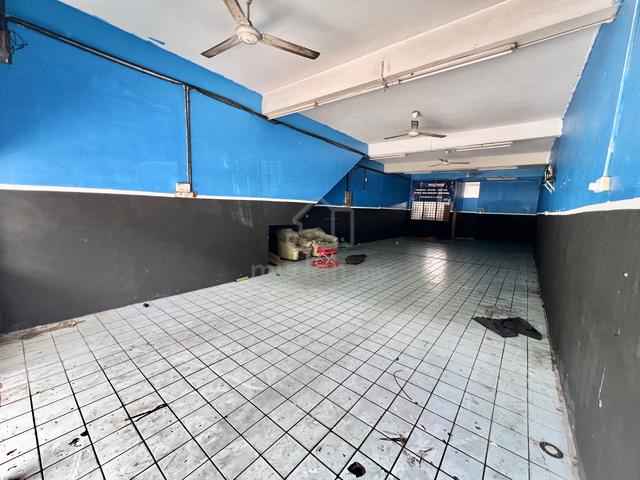 Gopeng Facing Main Road Double Storey Shoplot For Rent 1