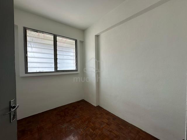 Desa Rahmat Apartment 4