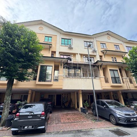 FULLY RENOVATED Three Storey TOWNHOUSE Prima Court Taman Melawati 1