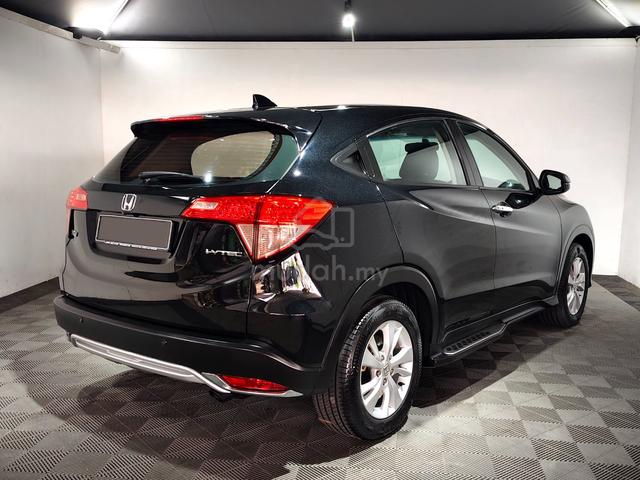 2016 Honda HR-V 1.8 V Spec 5-Years Warranty - 2