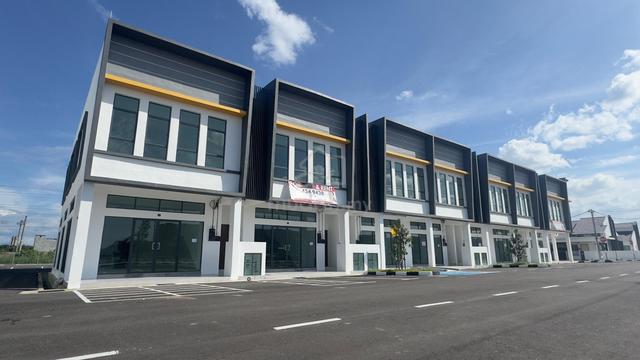 Pejabat Kedai 2 Tingkat untuk Sewa di Tasek Gelugor 1