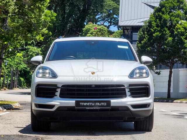 MAY 2022 PORSCHE CAYENNE V6 Turbo Local 1 Owner - 3