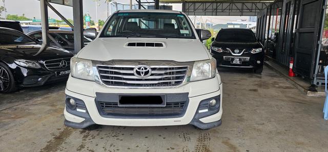 2015 Toyota HILUX 2.5 G TRD SPORTIVO (A) - 3