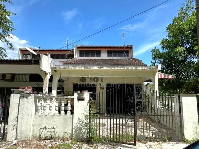Kampar Wah Loong Near to Pasar 1.5 Storey House For Sale 金宝华隆 1