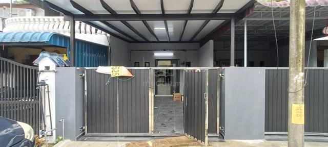 Taman makmur near tun aminah skudai 2 sty low cost reno near ciq/2link 1