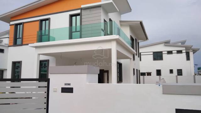 BANGLO 2 TINGKAT saiz rumah bilik dan tanah juga besar 1
