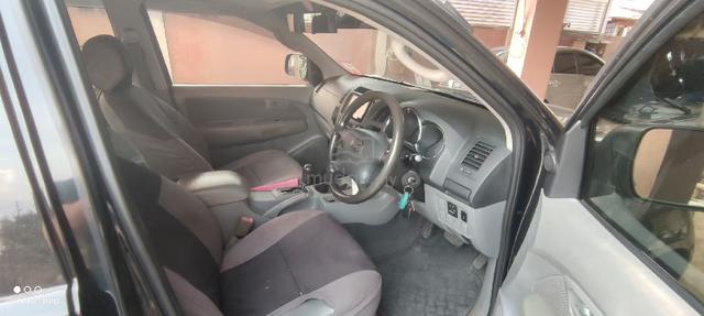 2006 Toyota HILUX 2.5 G MY05 KUN25R (A) - 4