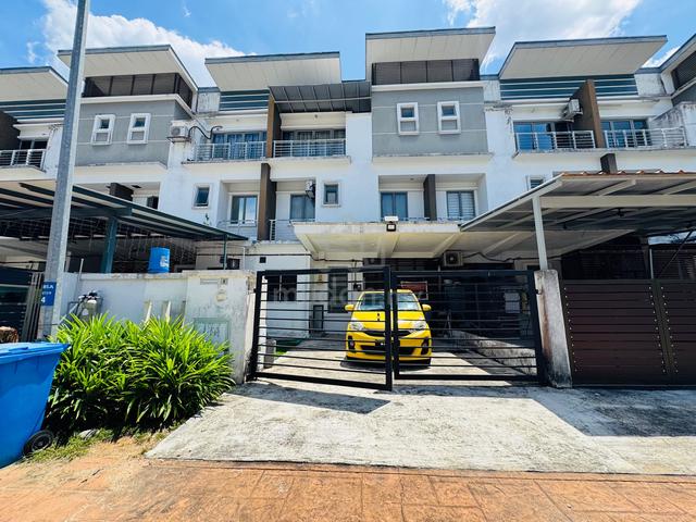 Townhouse 3 Storey Taman Desa Tropika U15 Shah Alam 1