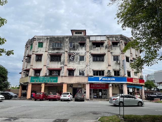 Taman Kasturi 1