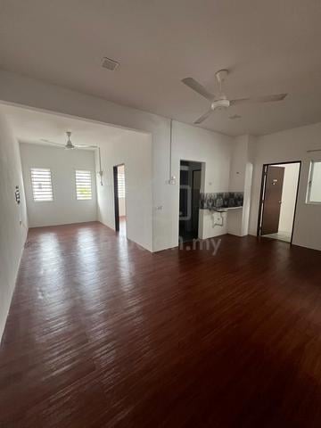 【Banyan Jewelry 】 Upperstairs Town House - BUKIT BANYAN CITRA For Rent 1