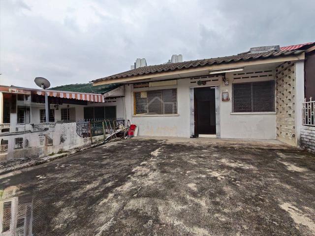 1sty GEMPITA 2 Salak South Garden [ LOW DOWN PAYMENT ] 1