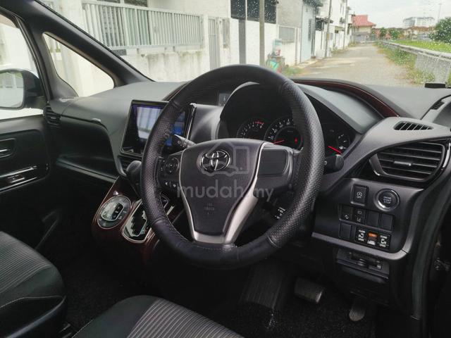 2019 Toyota VOXY 2.0 ZS KIRAMEKI II (A) - 4