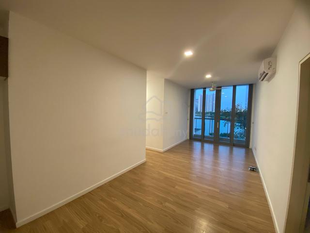 LakeFront Residence 1