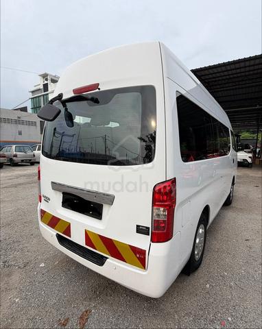 2019 Nissan URVAN 2.5 NV 350 LIKE NEW. 15K Mileage - 4