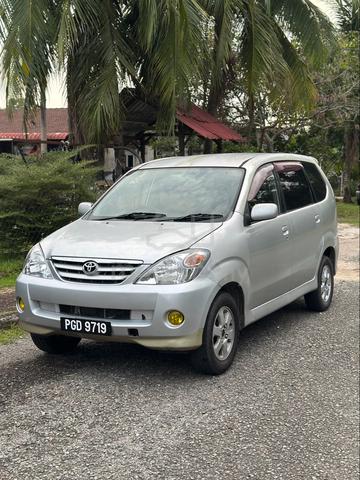 2004 Toyota AVANZA 1.5 auto - 2