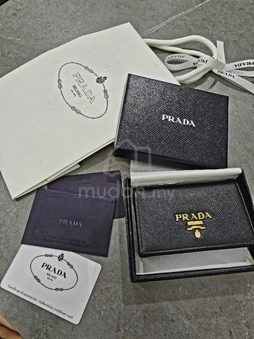 Hotsell Authentic prada card holder