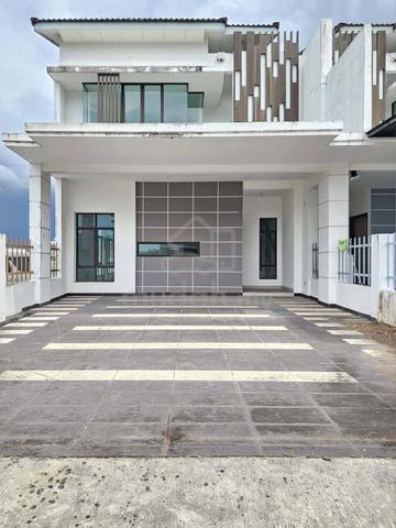 Taman Seri Austin Jade, Limited Large size 24x75, Original Condition, 1