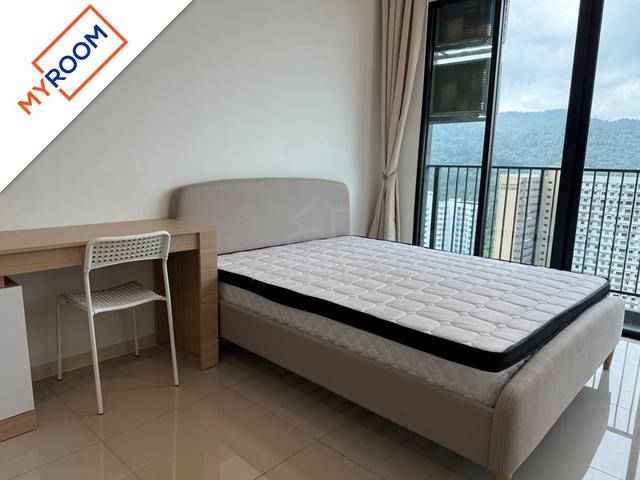 Master Room   Balcony & Carpark | D'Starlington  1